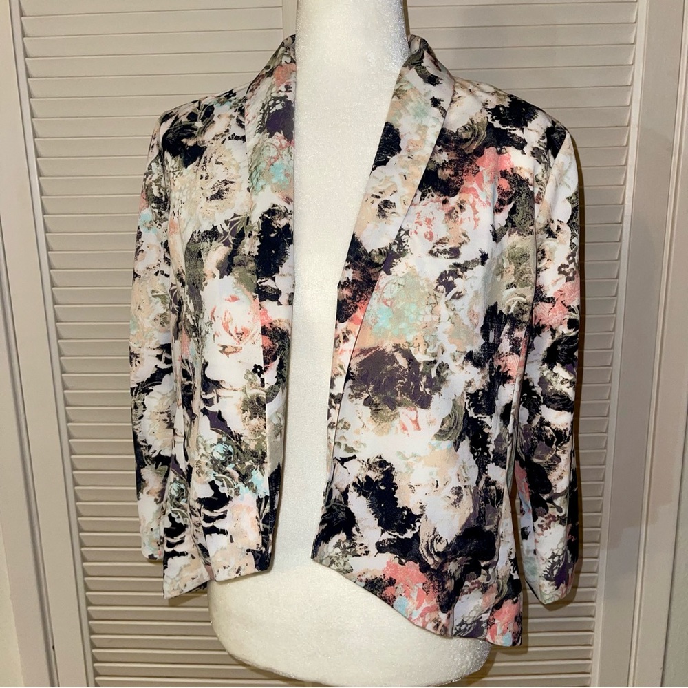 Floral cropped blazer
